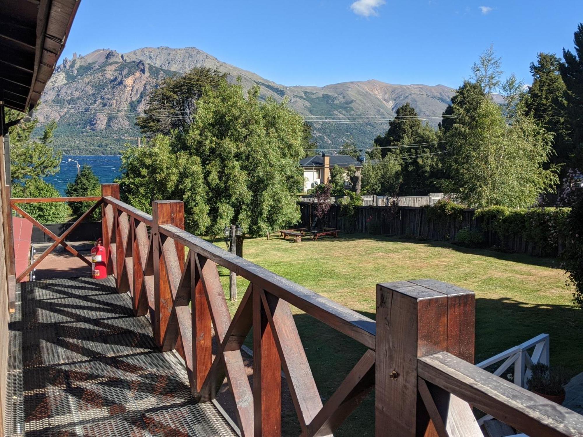 Indomito Hostel Bariloche Buitenkant foto